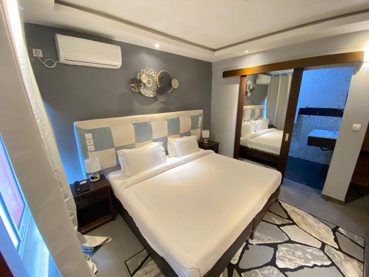 Fini Hotel Bobende Лімбе Екстер'єр фото
