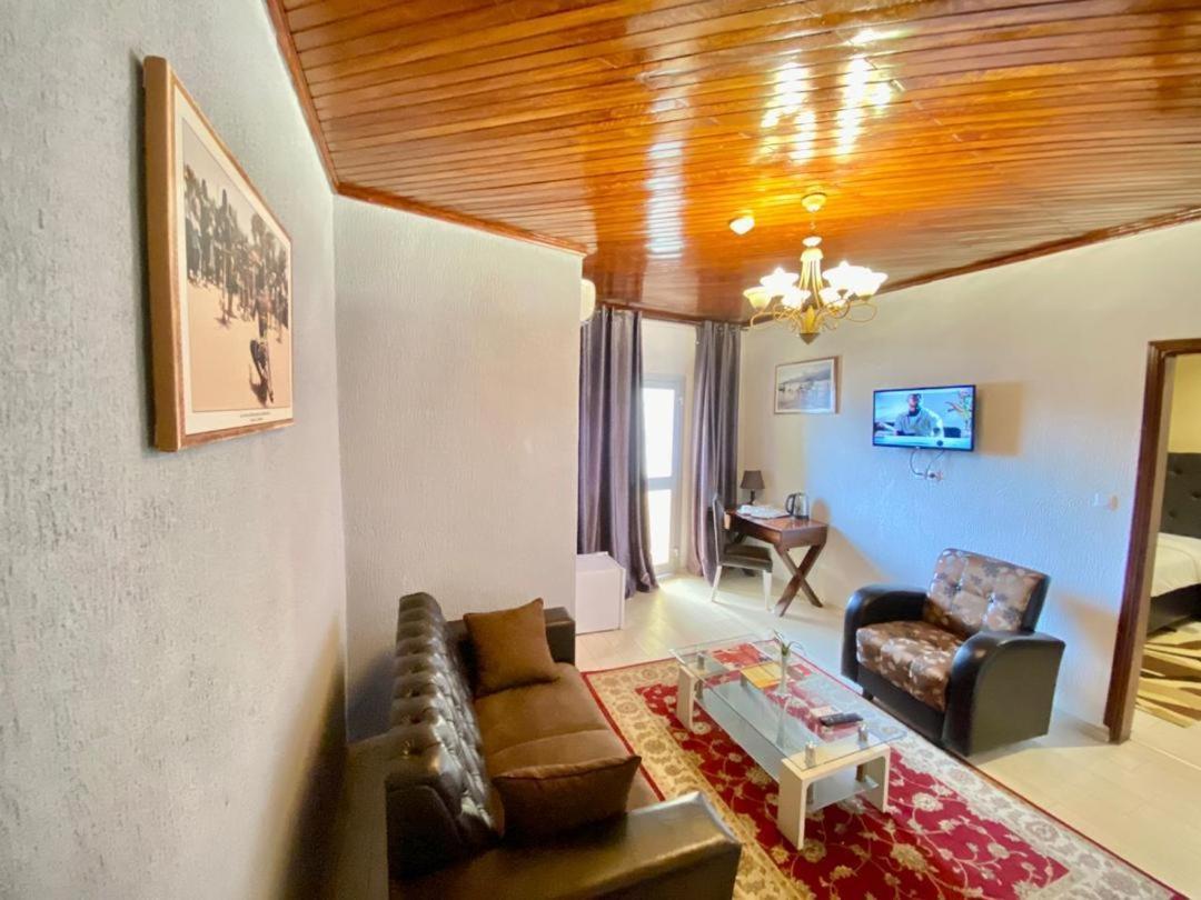 Fini Hotel Bobende Лімбе Екстер'єр фото